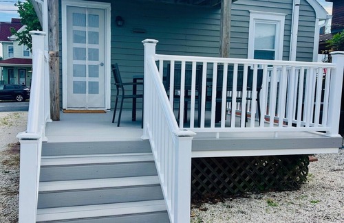 Somers Point Casa | BAY AND BEACH Relax in this well appointed beach cottage in historic Old Town