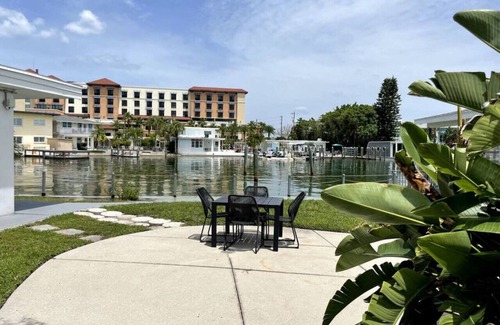 Bay Esplanade Apartamento | Bay Apartment by the Water 3