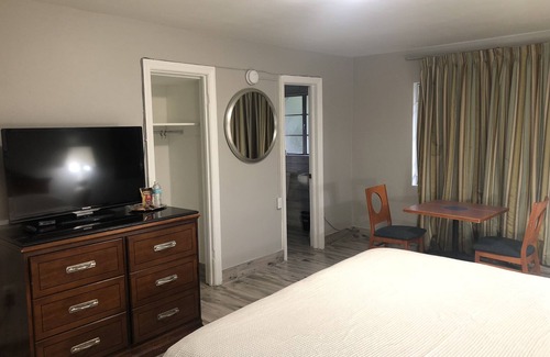 Bradenton Hotel | Bay Breeze Inn Bradenton Downtown