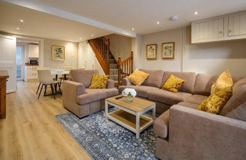 Cymmer Casa | Bay Tree Cottage Rhondda Valley By STAE-Homes