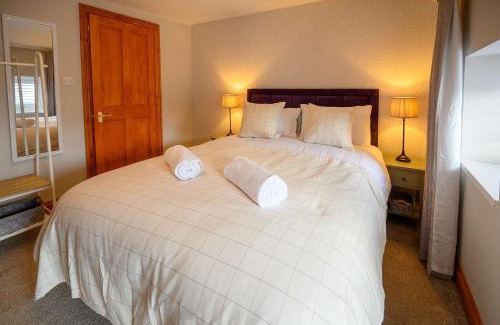 Cymmer Casa | Bay Tree Cottage Rhondda Valley By STAE-Homes