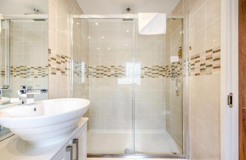 Narberth Casa | Bay Tree Lodge 02