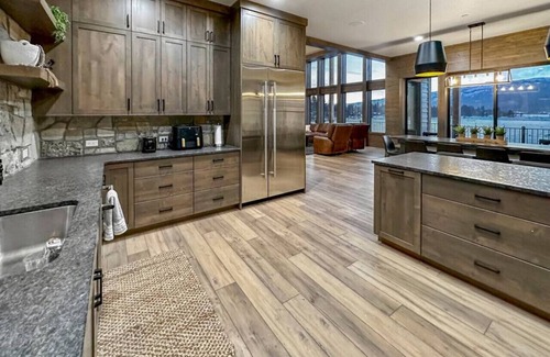 Donnelly Cabina | Bay View Base .