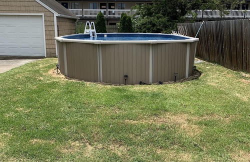Willoughby Spit Cabaña | Bay View Bungalow by the Pier - Swimming Pool and Pet Friendly