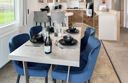 Llansantffraed Chalet De Esquí | Alojamiento de 2 habitaciones en Llanon