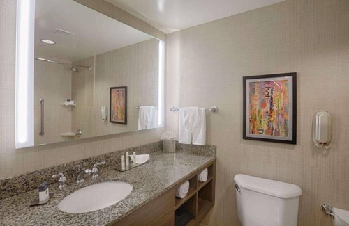 Brisbane Casa | Bay views and airport convenience !