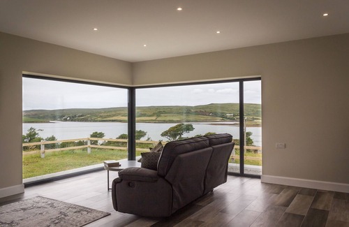 Clifden Cabaña | Baybridge House, Sky Road