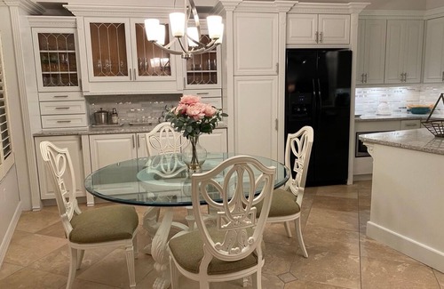 Redevelopment Area Condominio | Bayfront Condo near 5th Ave, short walk to the beach!