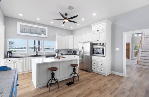 Royal Lagoons Casa | Bayfront home with a wonderful view of the bridge