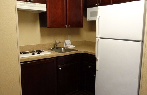 Auburn Hills Hotel | Baymont by Wyndham Auburn Hills South