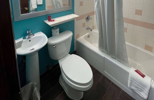 Bellevue Hotel | Baymont by Wyndham Bellevue / Omaha