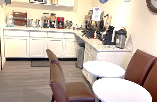 Hutchinson Hotel | Baymont by Wyndham Hutchinson