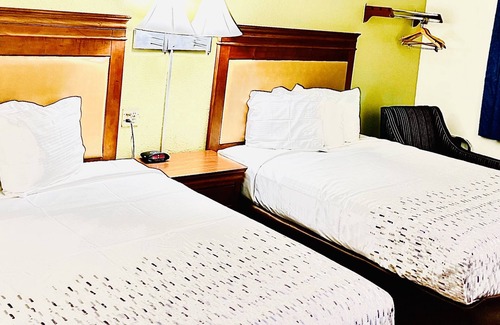 Hutchinson Hotel | Baymont by Wyndham Hutchinson