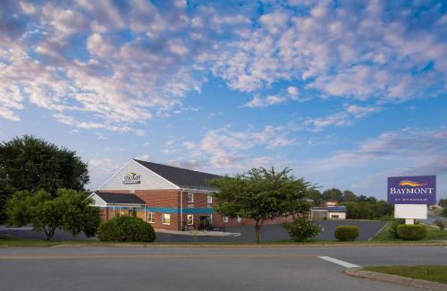 Witmer Cabina | Baymont by Wyndham Lancaster PA Dutch Country