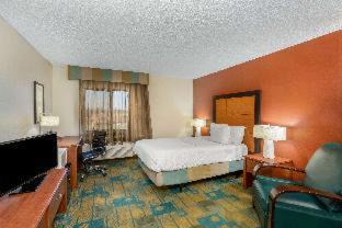 Meridian Hotel | Baymont by Wyndham Meridian