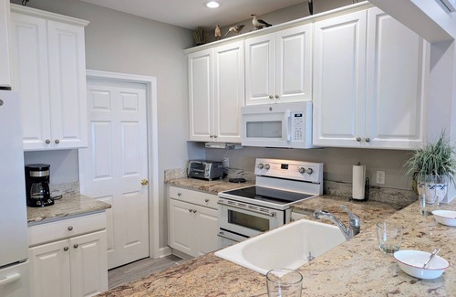 Bethany Beach Casa | Bayside Bliss. South Shore Marina w/views. 3BR TH w/Decks, Pool & Prime Location