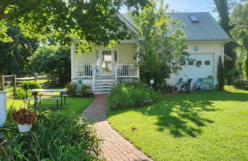 Rock Hall Casa | BAYSIDE BUNGALOW