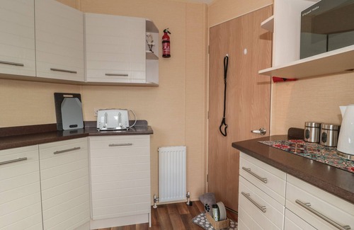 Fiddington Cabaña | BAYVIEW 23, pet friendly, country holiday cottage in West Quantoxhead