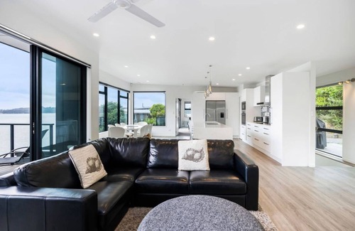 Paihia Cabaña | Bayview Apartment - Paihia Holiday Apartment
