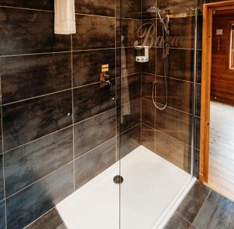 Carlton-in-Cleveland Cabina | Bazare Log Cabin, Whinstone View