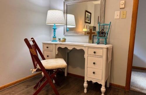 Cassopolis Casa | Bbq, Wifi, Full Kitchen, Smarttv, Firepit, Queen