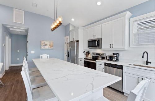 Corolla Light Casa | BCW14A - Sunshine Beach Daze