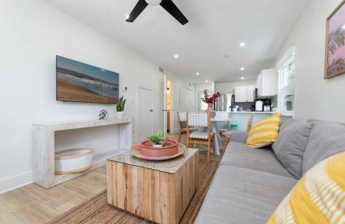 Jacksonville Beach Apartamento | Be a Nomad - Newly renovated - 4 blocks to beach