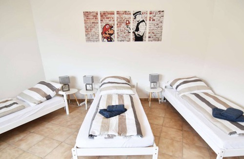 Bedburg-Hau Apartamento | BE05 Alojamiento de 3 dormitorios totalmente equipado en Bedburg-Hau