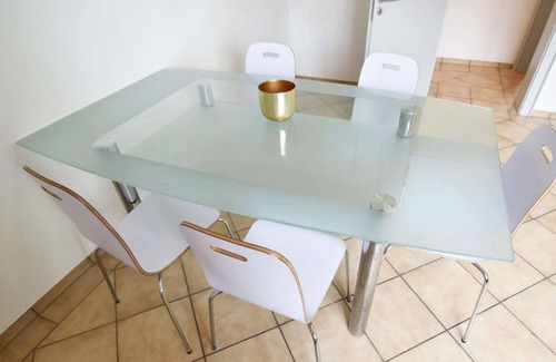 Bedburg-Hau Apartamento | BE05 Alojamiento de 3 dormitorios totalmente equipado en Bedburg-Hau