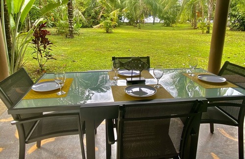 Langostino Casa | Beachfront Home, Pilon de Pavones!