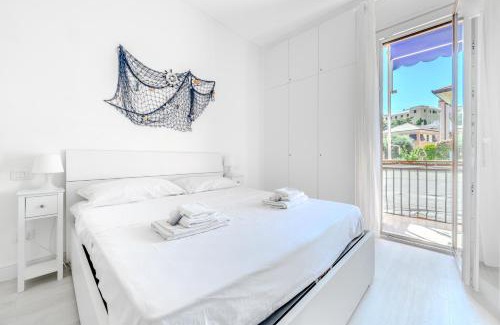 Arenzano Apartamento | Beach 5 minutes away - Comfort Free Wifi & AC