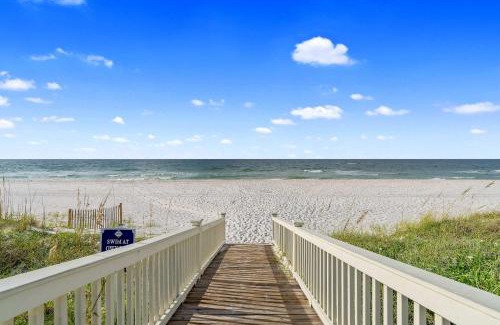 Gulf Shores Casa | Beach Access with Elevator & FREE Activities