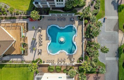 Gulf Shores Casa | Beach Access with Elevator & FREE Activities