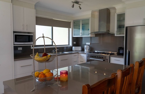 Surfside Casa | Beach and bush views