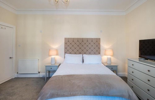 Monifieth Casa | Beach and Golfers Cottage Guests love it here