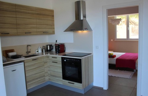 Pefki Apartamento | Beach Apartment Tanja