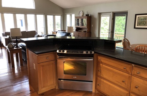 Minden Hills Cabaña | Salas Lake Cottage - Carnarvon, Ontario, Canadá