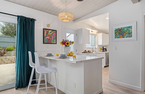 The Mesa Casa | Beach Bliss - Art Deco Inspired Retreat, Explore Santa Barbara!