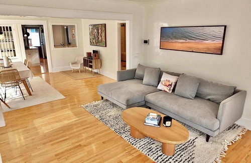 Alamitos Beach Casa | Beach City Craftsman - Walk to Beach