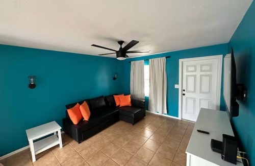 Indialantic Condominio | Beach Condo right down the street from the beach