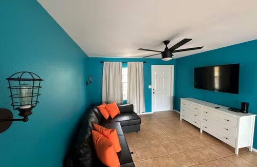 Indialantic Condominio | Beach Condo right down the street from the beach