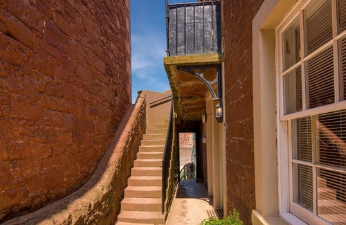 North Berwick Cabaña | Beach Cottage, a 1 bedroom traditional seaside cottage