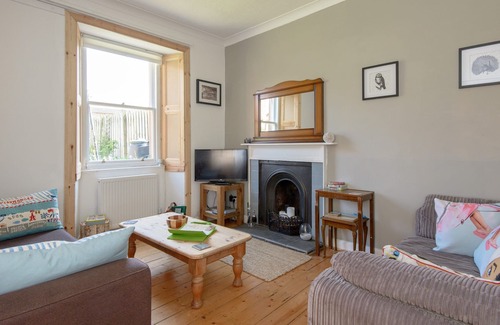 North Berwick Cabaña | Beach Cottage, a 1 bedroom traditional seaside cottage
