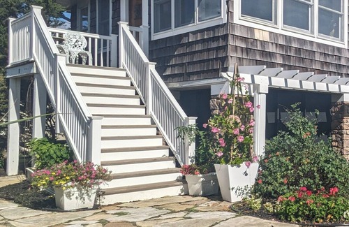 Jamesport Casa | Beach cottage, private road, private beach, private mooring, private parking.