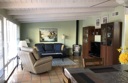 Pierpont Bay Cabaña | California Coastal Cottage - Steps to Beach - Vida abierta y espacio al aire libre