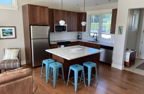 Regional District of Nanaimo Casa | Beach Days & Poolside Relaxing at Qualicum Landing