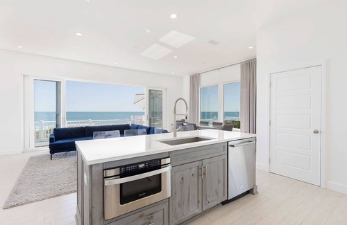 Crescent Beach Casa | Beach Dream | large luxury Oceanfront Home with Private Pool. Outdoor Dining +