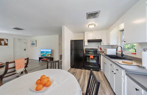 Laurel Casa | Beach Duplex 2 Units Together .7 Mi From Beach