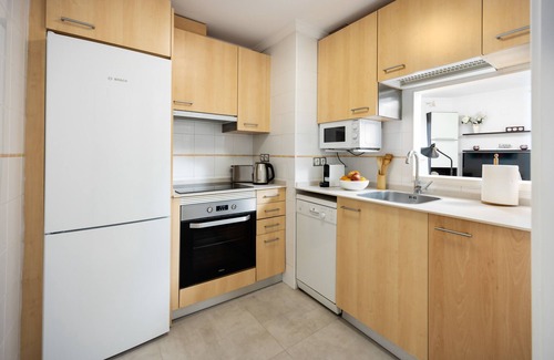 San Luis de Sabinillas Apartamento | Primera línea de playa, vistas al mar, Sabinillas