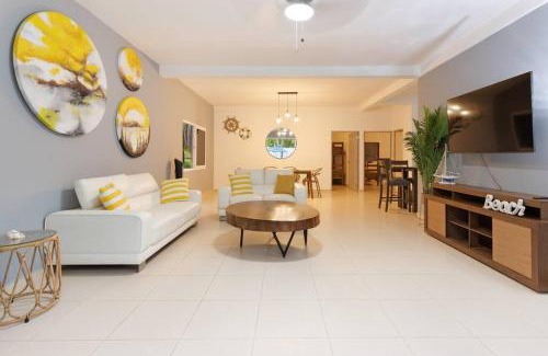 Costa Del Sol Apartamento | Beach front Blue Summer Apartment Costa Del Sol